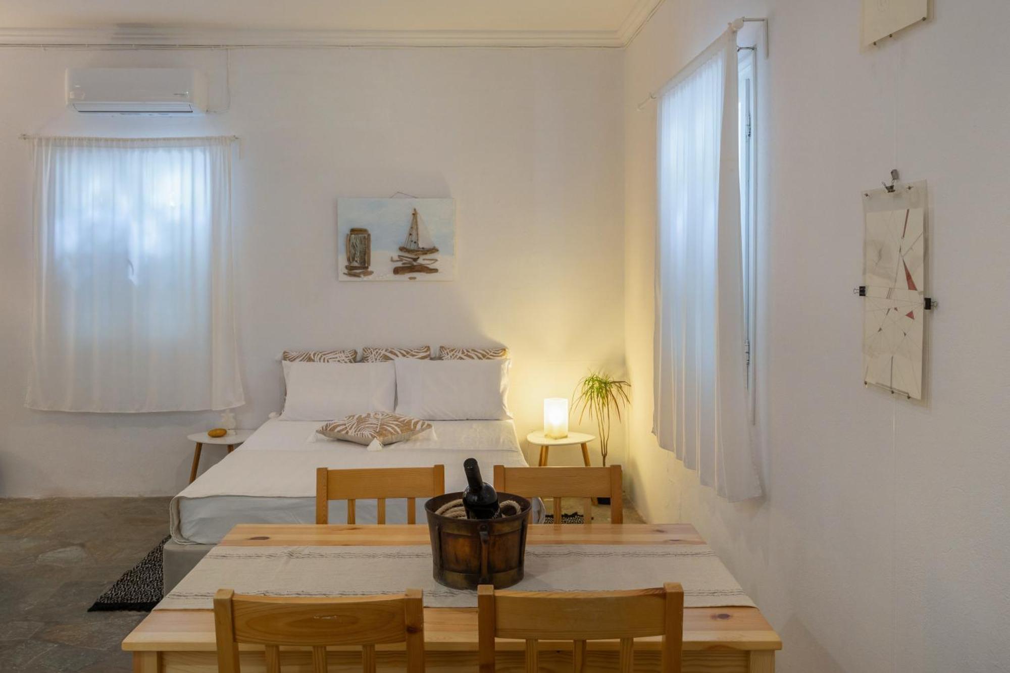 Studio Home Naousa  Room photo